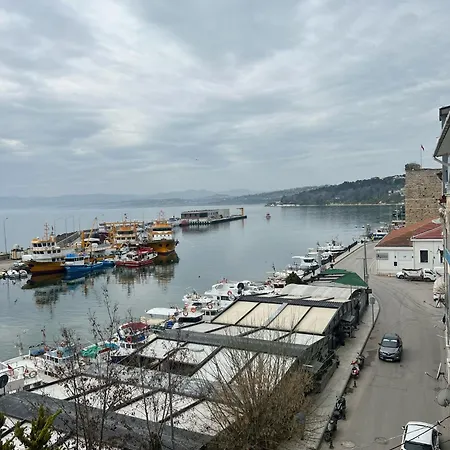 The Port فندق